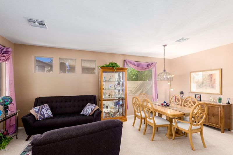 6835 S 26th St, Phoenix, AZ 85042
