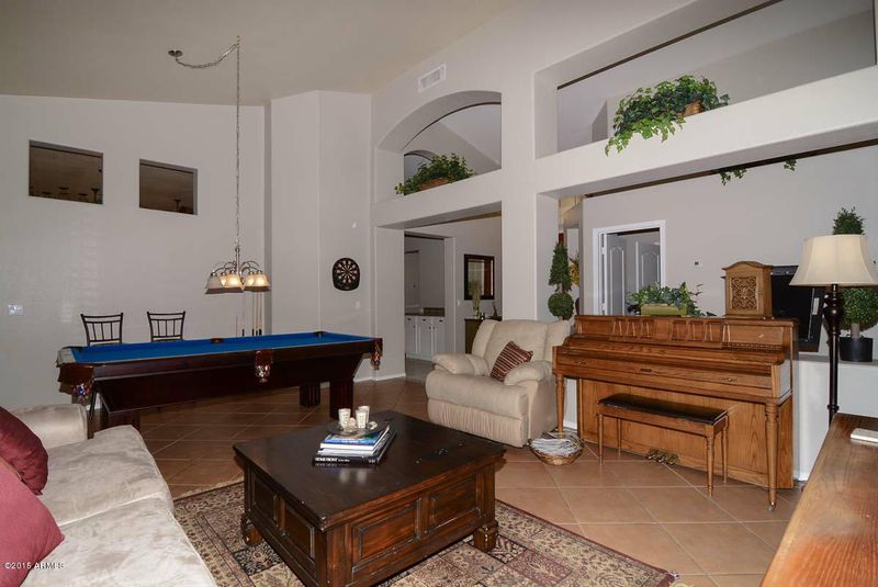 6835 W Crest Ln, Glendale, AZ 85310