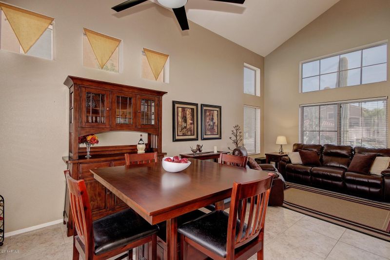 6836 W Aurora Dr, Glendale, AZ 85308