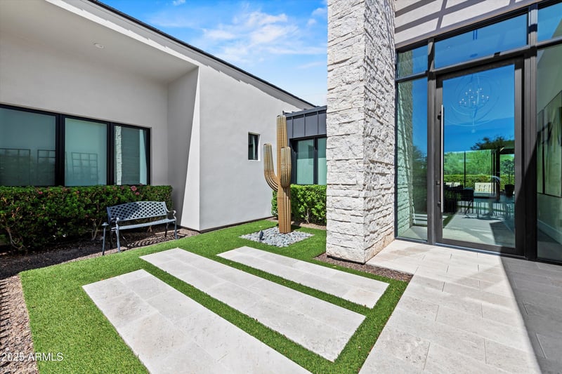 6838 Joshua Tree Ln, Paradise Valley, AZ 85253