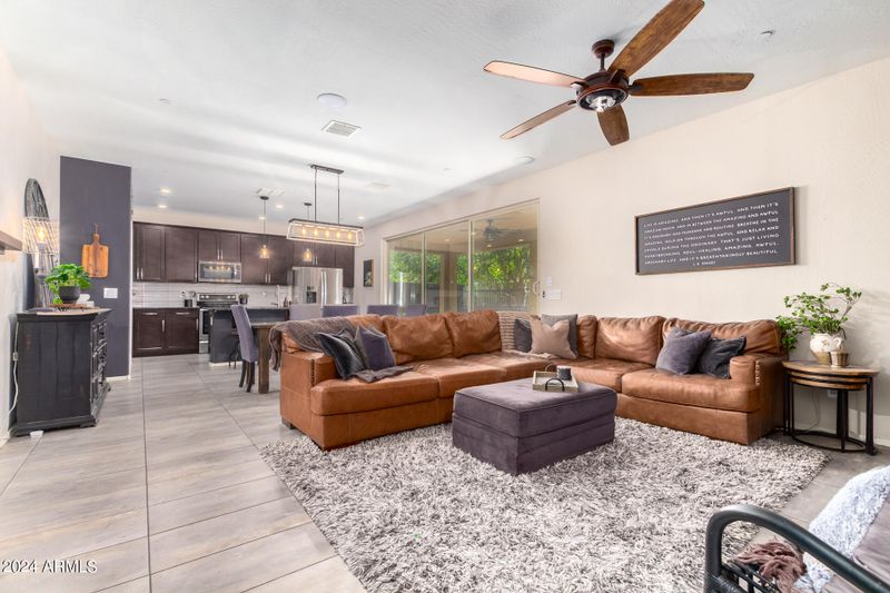 6839 E Posada Cir, Mesa, AZ 85212