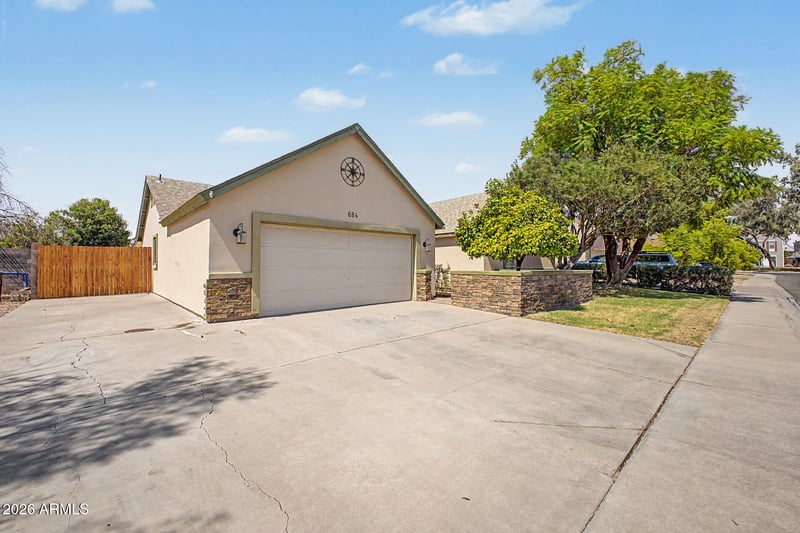 684 E Estrella Dr, Chandler, AZ 85225