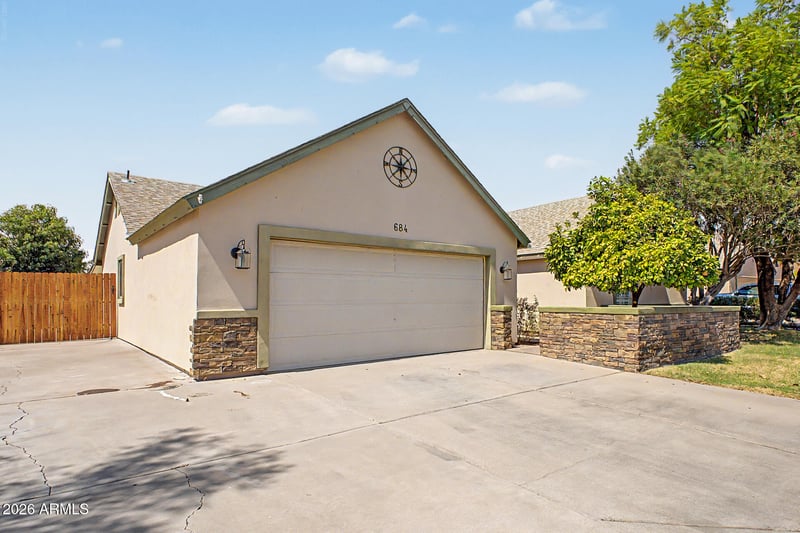 684 E Estrella Dr, Chandler, AZ 85225