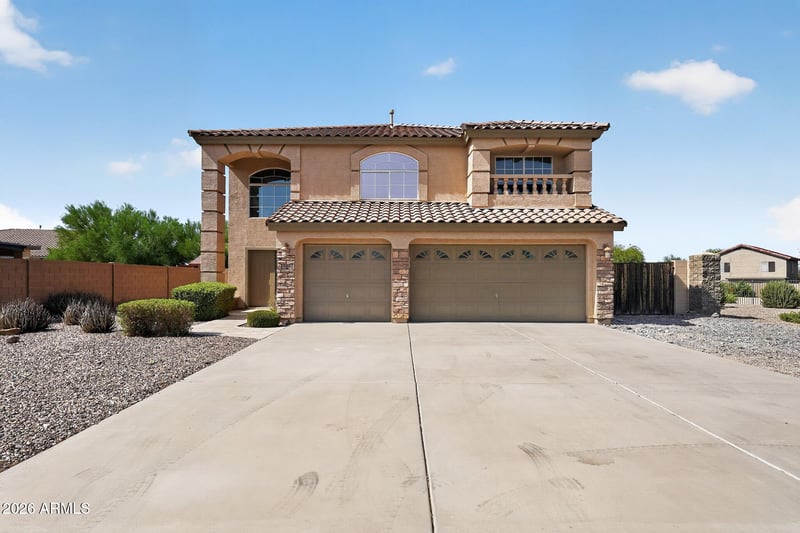 684 Mayfield Dr, San Tan Valley, AZ 85143