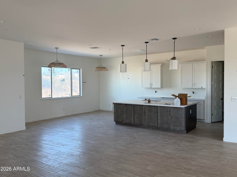 684 Moon Rd, Apache Junction, AZ 85119