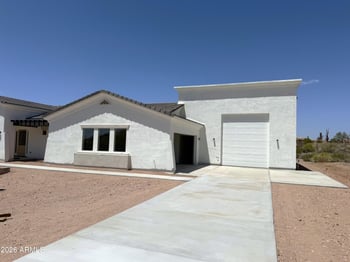 684 Moon Rd, Apache Junction, AZ 85119