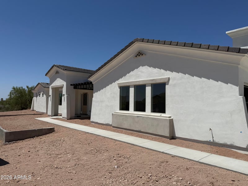 684 N Moon Rd, Apache Junction, AZ 85119
