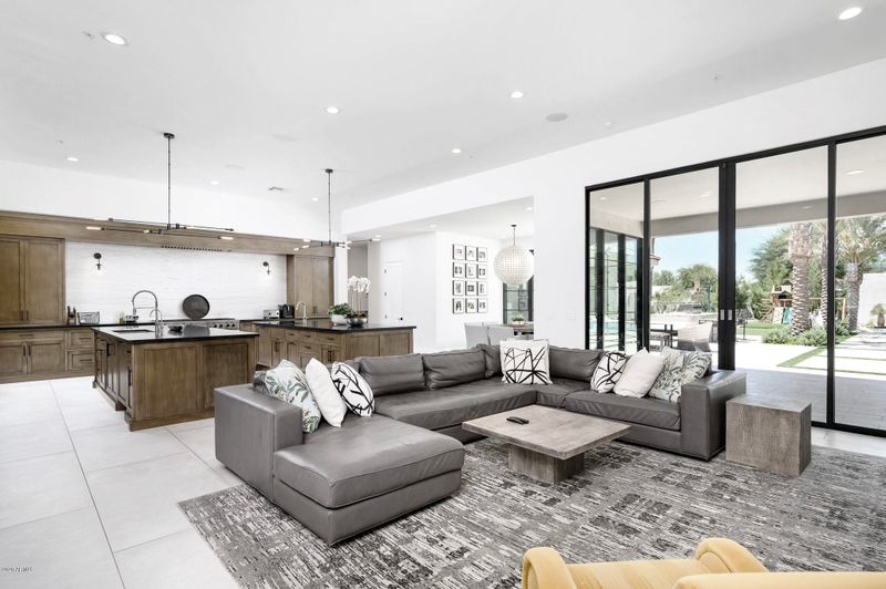 6840 E Bronco Dr, Paradise Valley, AZ 85253