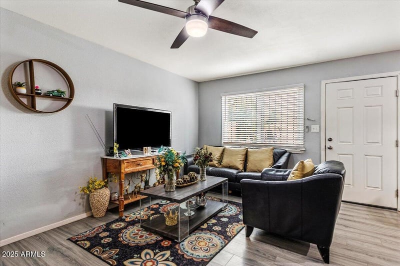 6841 Devonshire Ave, Phoenix, AZ 85033