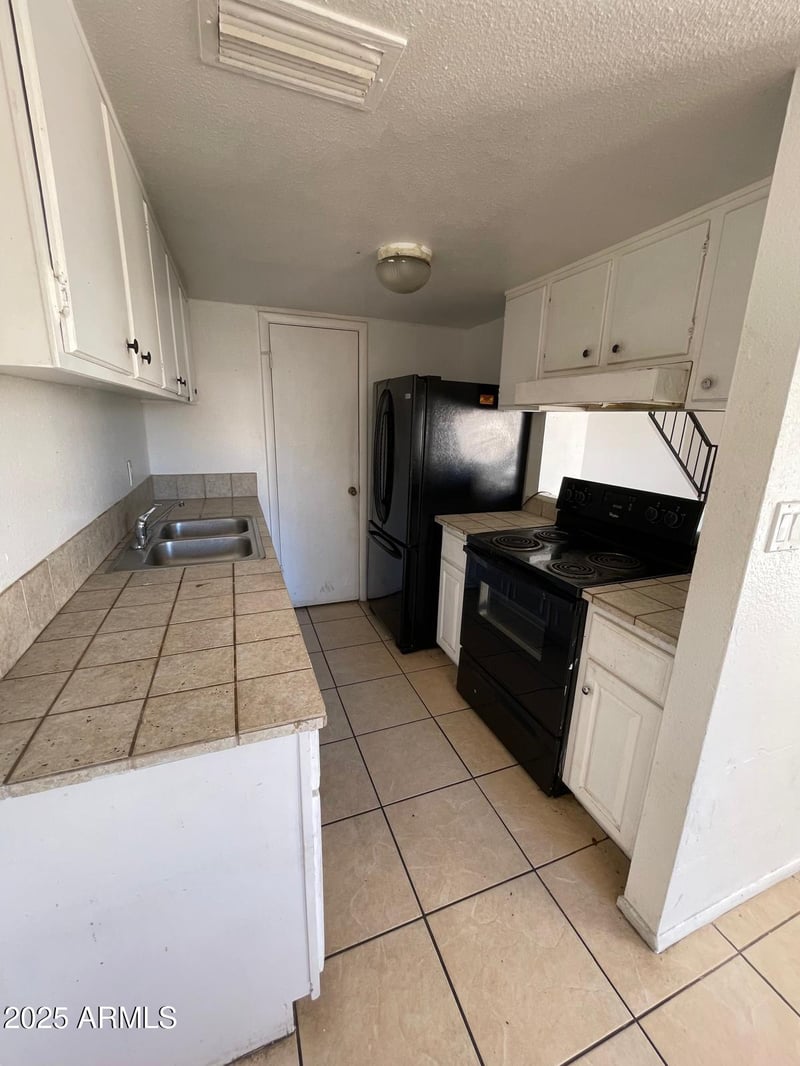 6842 Devonshire Ave, Phoenix, AZ 85033