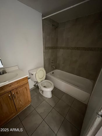 6842 Devonshire Ave, Phoenix, AZ 85033