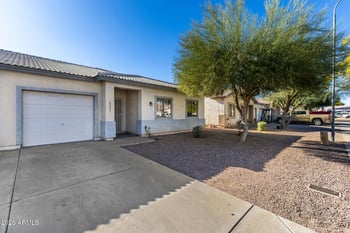 6842 81st Dr, Glendale, AZ 85303