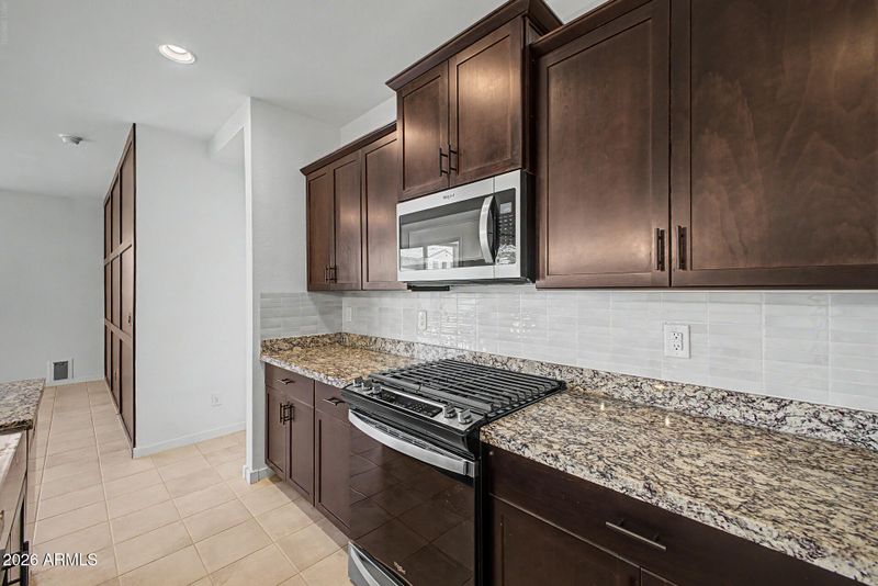 6842 W Beth Dr, Laveen, AZ 85339