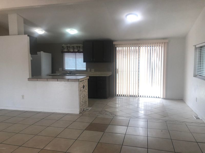 6842 W Glendale Ave, Glendale, AZ 85303
