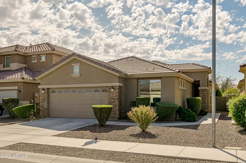6845 Charter Oak Rd, Peoria, AZ 85381
