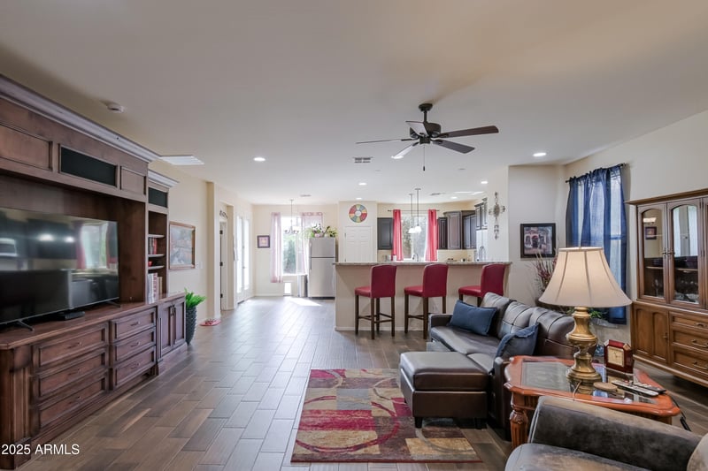 6845 Charter Oak Rd, Peoria, AZ 85381