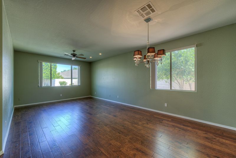 6846 S 27th Pl, Phoenix, AZ 85042
