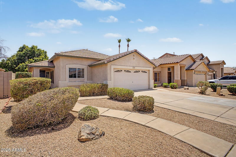 685 E Cantebria Dr, Gilbert, AZ 85296