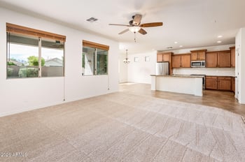 685 E Hummingbird Way, Gilbert, AZ 85297