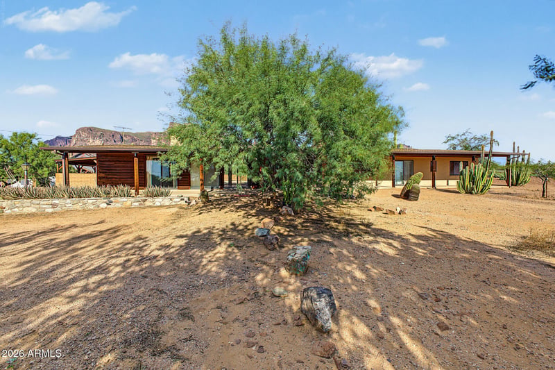 685 S Holmes Rd, Apache Junction, AZ 85119