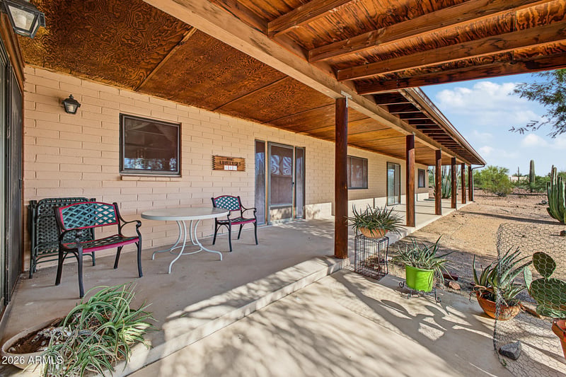 685 S Holmes Rd, Apache Junction, AZ 85119