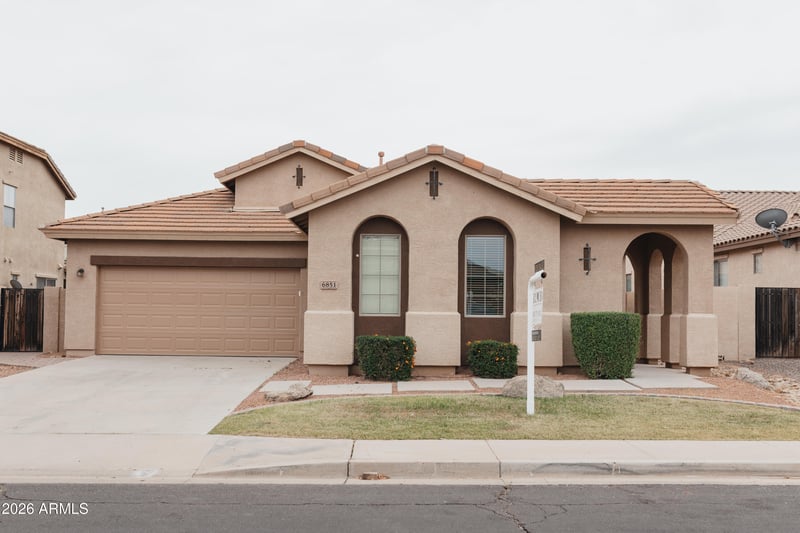 6851 Birdie Way, Gilbert, AZ 85298