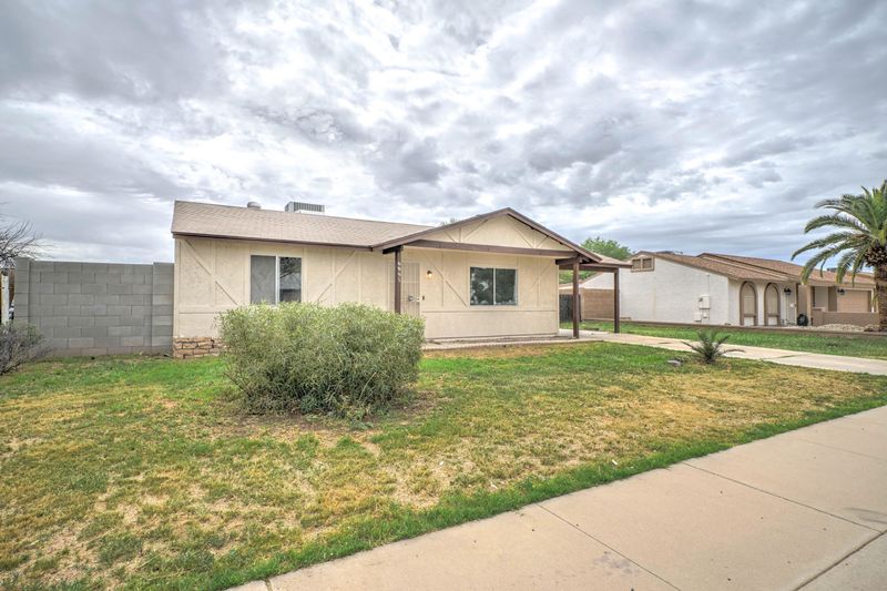 6851 W Canterbury Dr, Peoria, AZ 85345