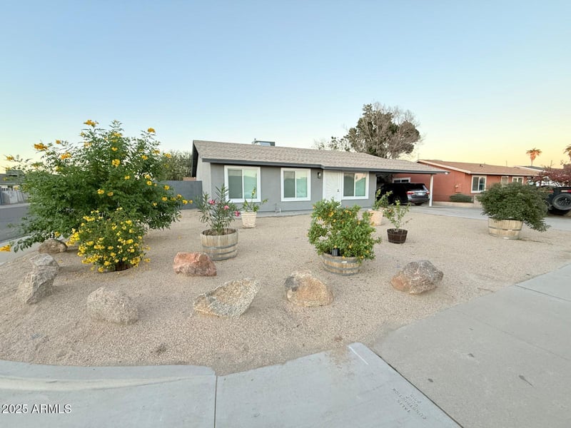6852 Garfield St, Phoenix, AZ 85043