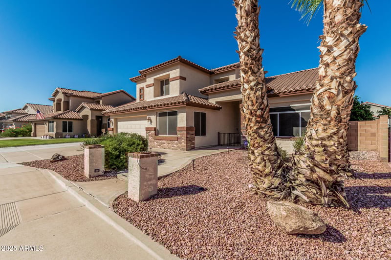 6852 Ivanhoe St, Chandler, AZ 85226