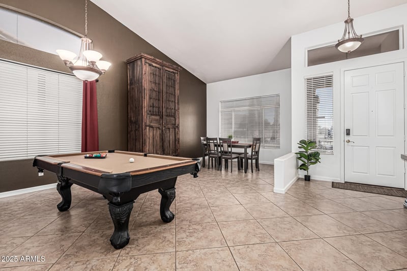 6852 Ivanhoe St, Chandler, AZ 85226
