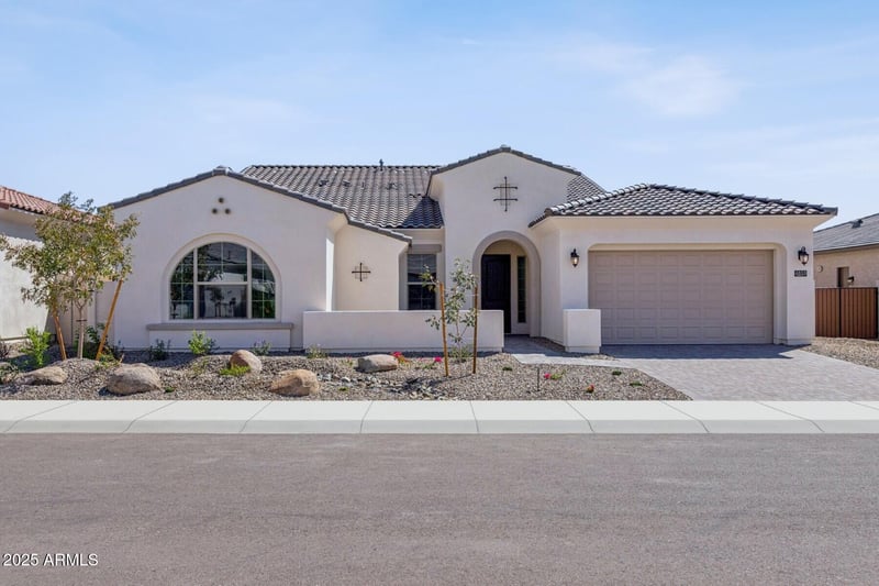 6853 190th Dr, Waddell, AZ 85355