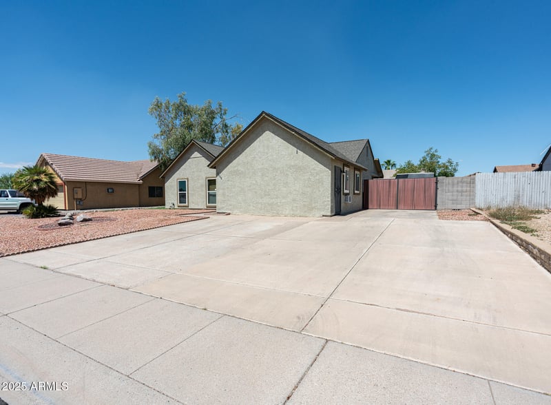 6854 Ironwood Dr, Peoria, AZ 85345
