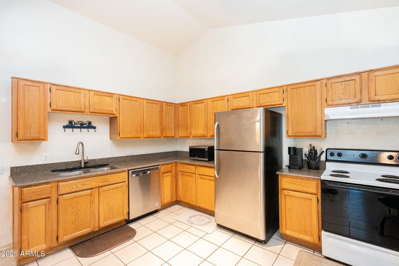 6854 Ironwood Dr, Peoria, AZ 85345