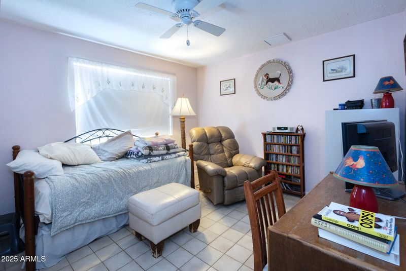 6854 W Wagoner Rd, Glendale, AZ 85308