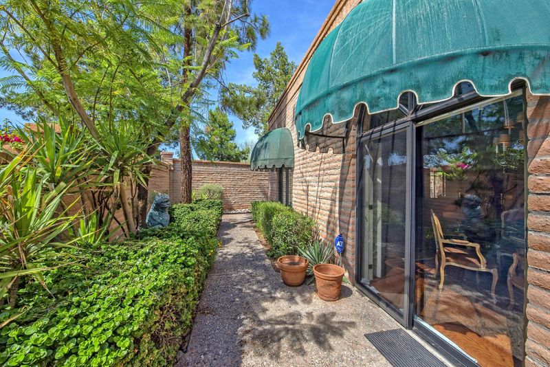 6855 N 17th Pl, Phoenix, AZ 85016