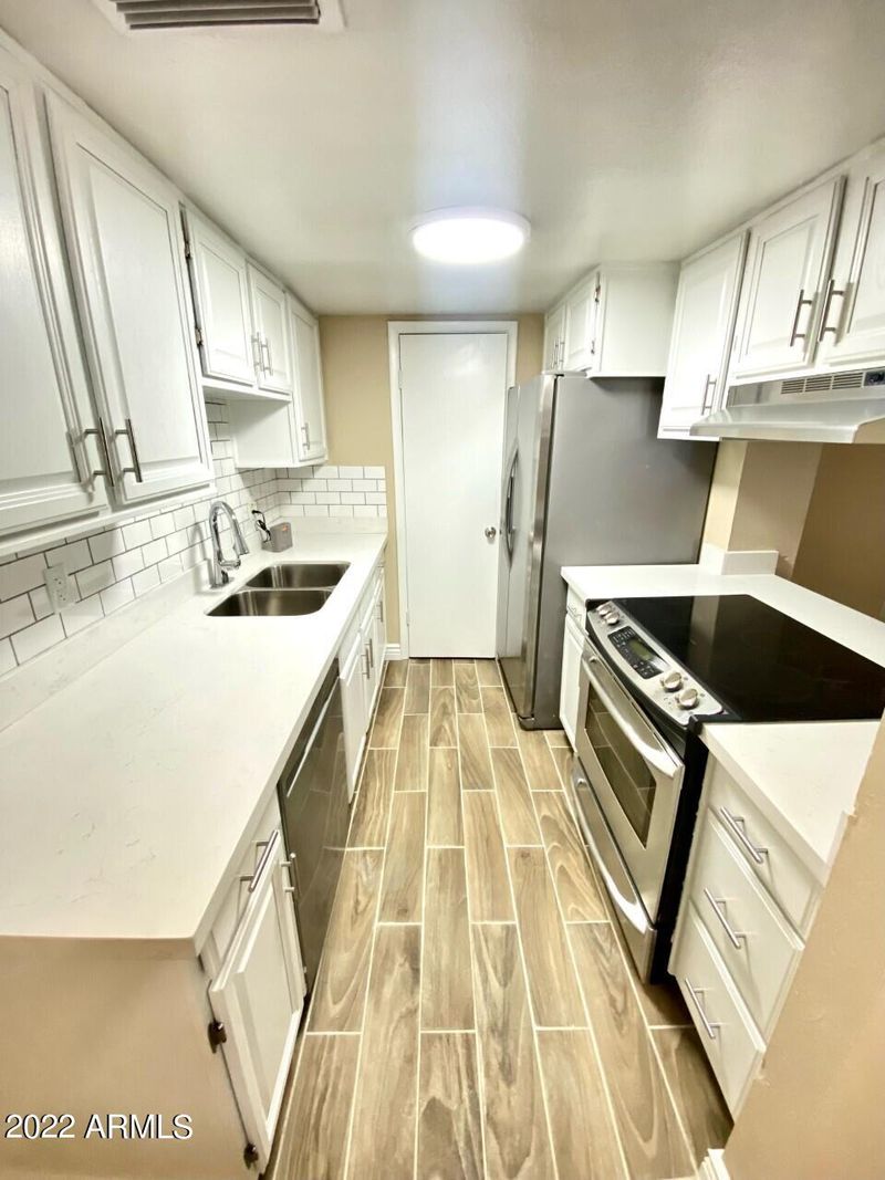 6856 W Devonshire Ave, Phoenix, AZ 85033