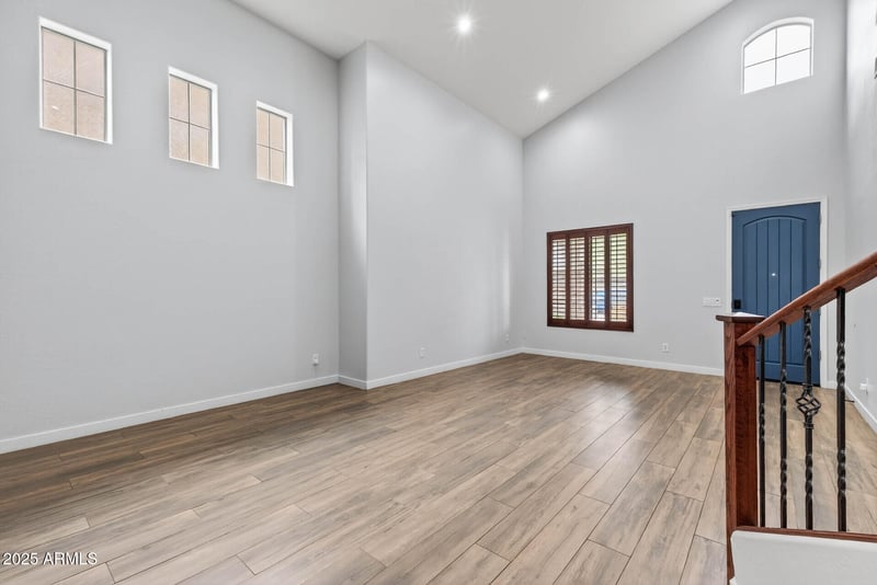 6858 Peak View Rd, Peoria, AZ 85383