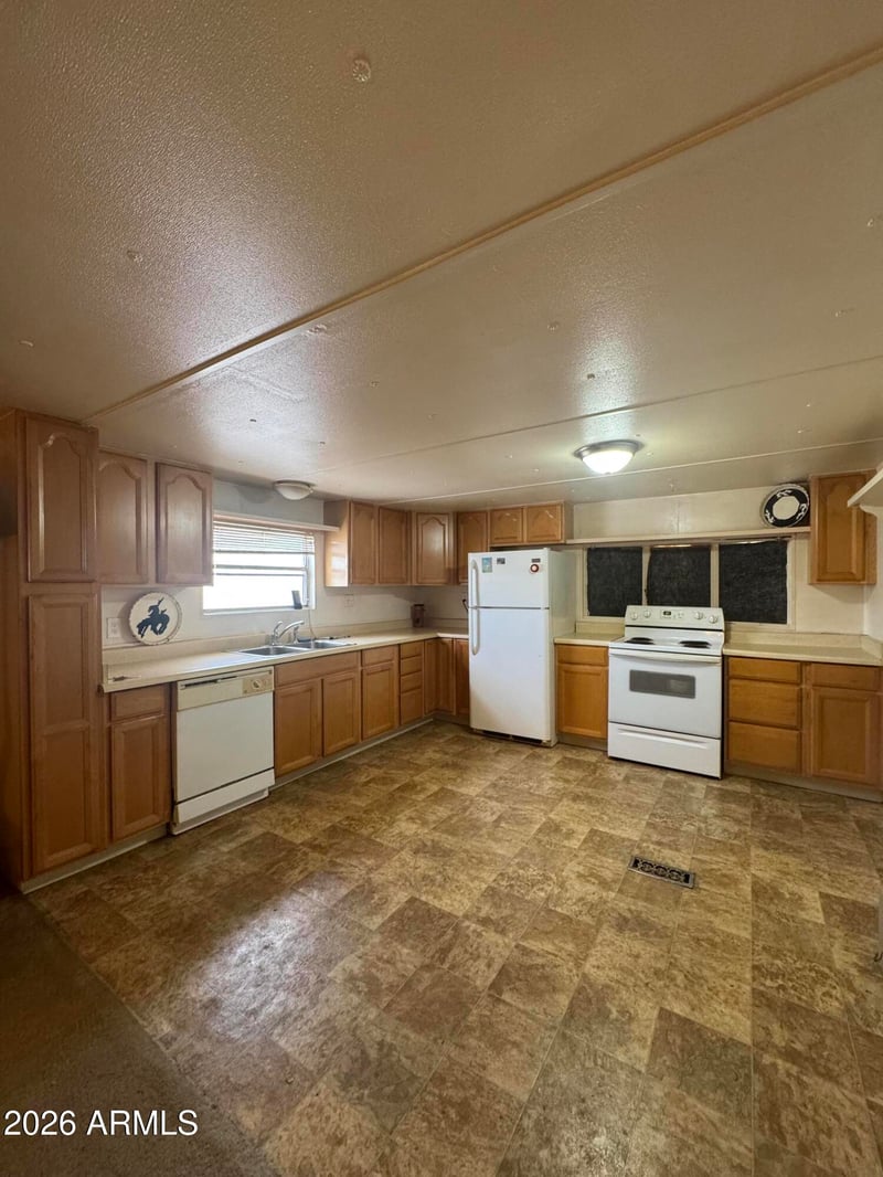 686 N Ocotillo Dr #3, Apache Junction, AZ 85120
