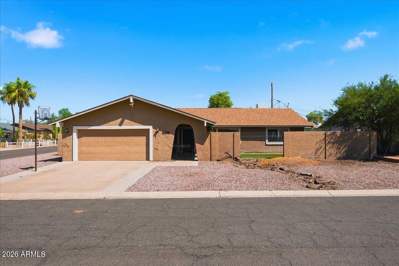686 W 22nd Ave, Apache Junction, AZ 85120