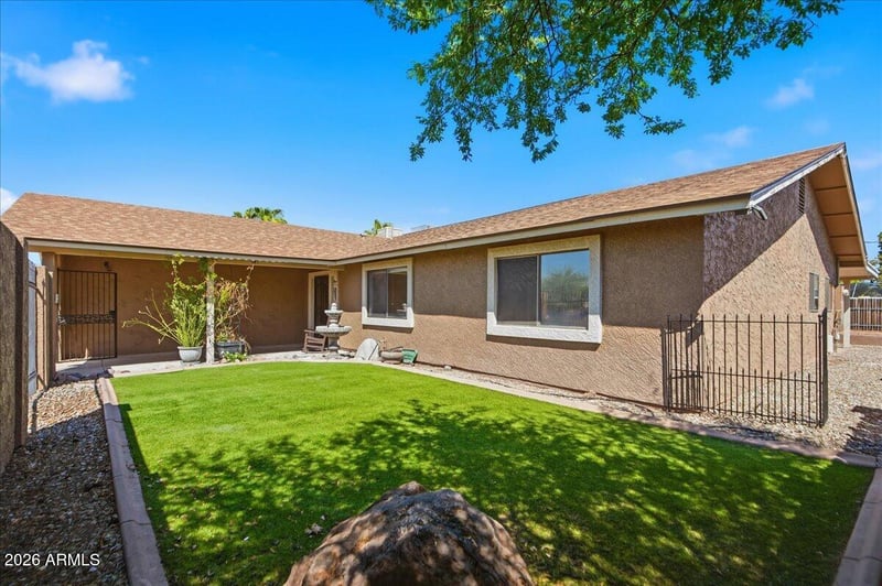 686 W 22nd Ave, Apache Junction, AZ 85120