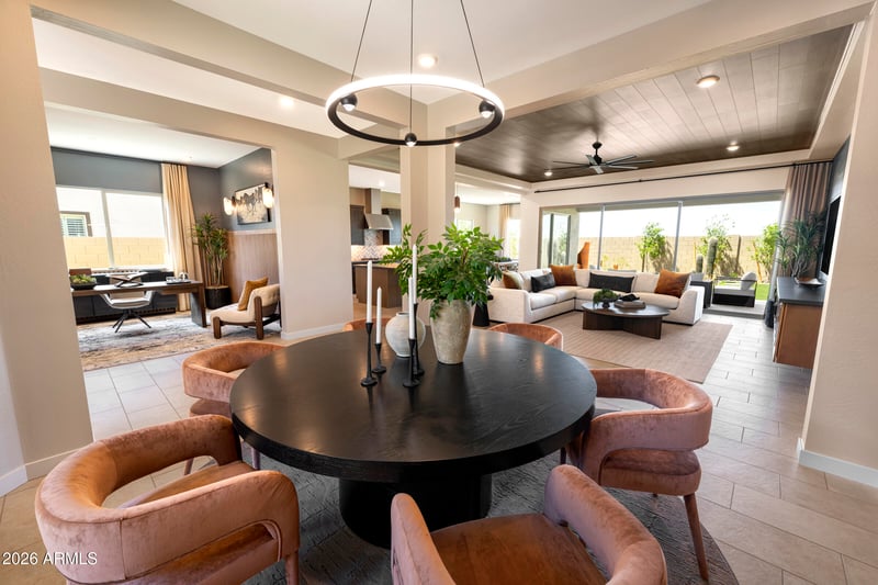 686 Treasure Trl, Apache Junction, AZ 85120