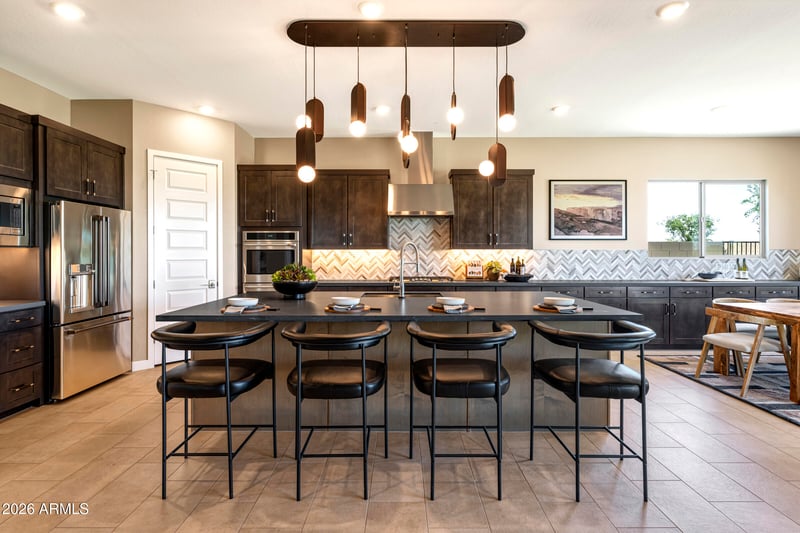 686 Treasure Trl, Apache Junction, AZ 85120