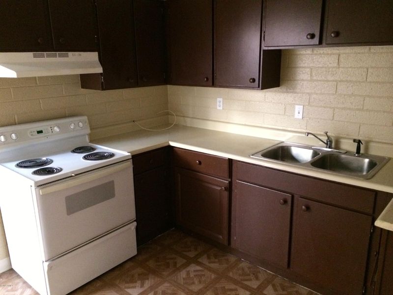 6862 N 44th Ave #3, Glendale, AZ 85301