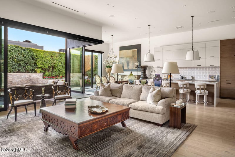 6863 Joshua Tree Ln, Paradise Valley, AZ 85253