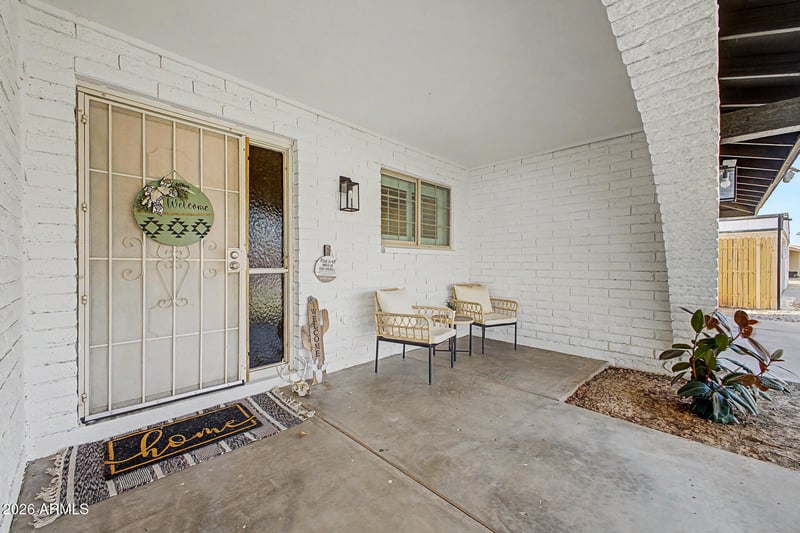 6869 E Flossmoor Ave, Mesa, AZ 85208