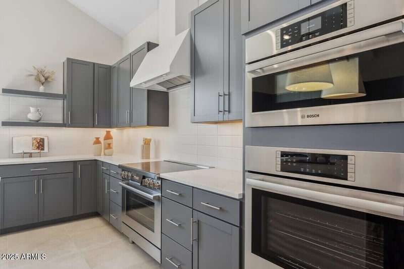 687 Brown Way, San Tan Valley, AZ 85140