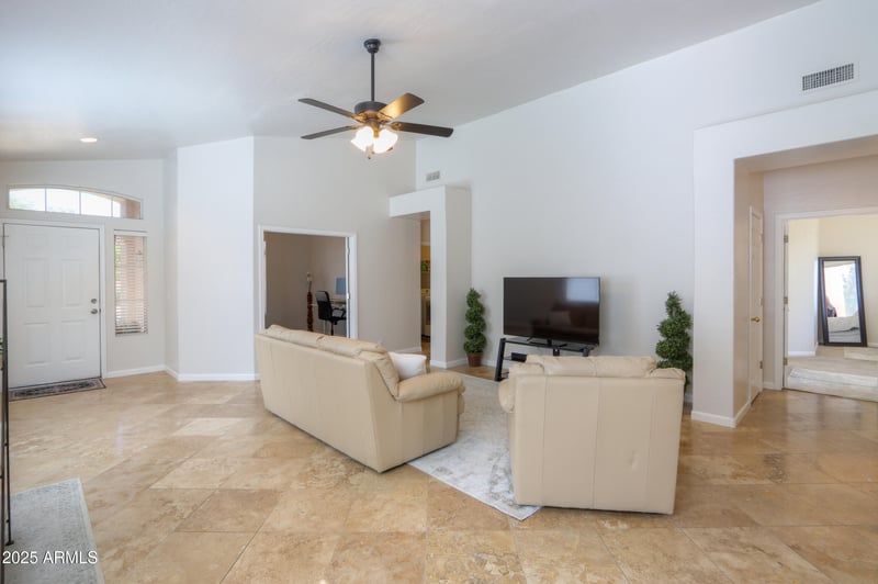 687 Gregory Pl, Chandler, AZ 85226