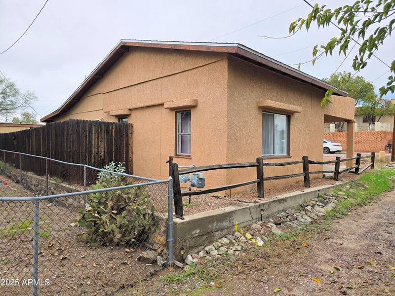 687 Navajo St, Wickenburg, AZ 85390
