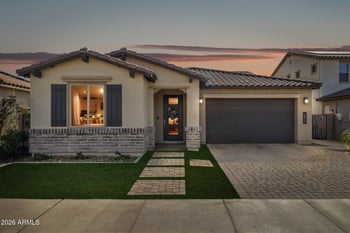 6875 Spur Dr, Peoria, AZ 85383