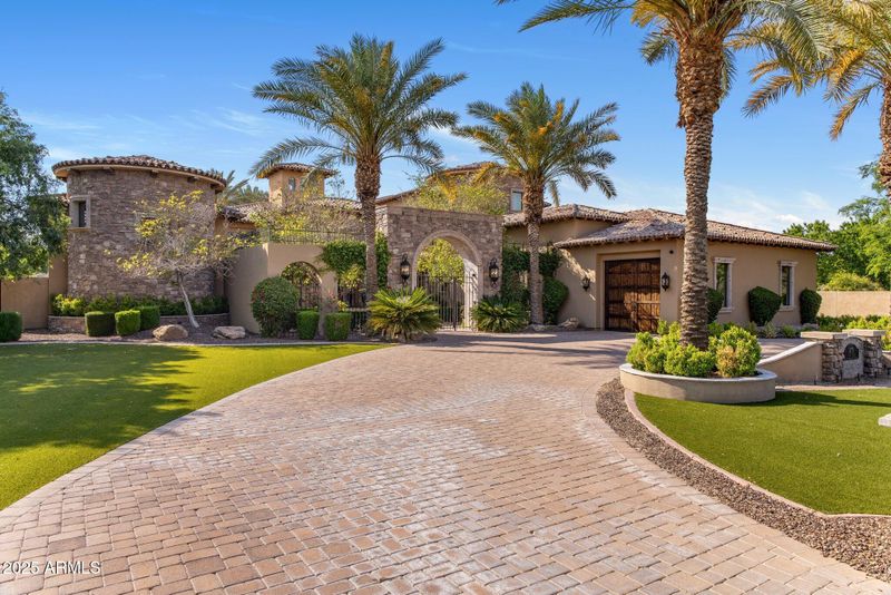 6876 S Star Dr, Gilbert, AZ 85298